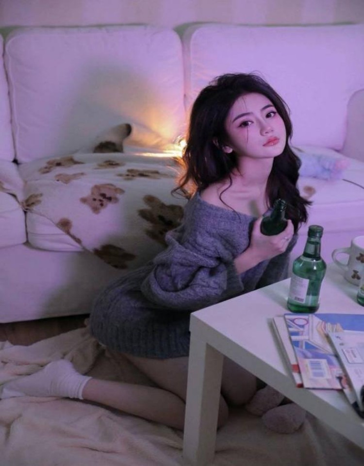 两个男人睡一个女人什么心理呢,不卡在线播放